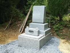 上野原市　洋型墓石